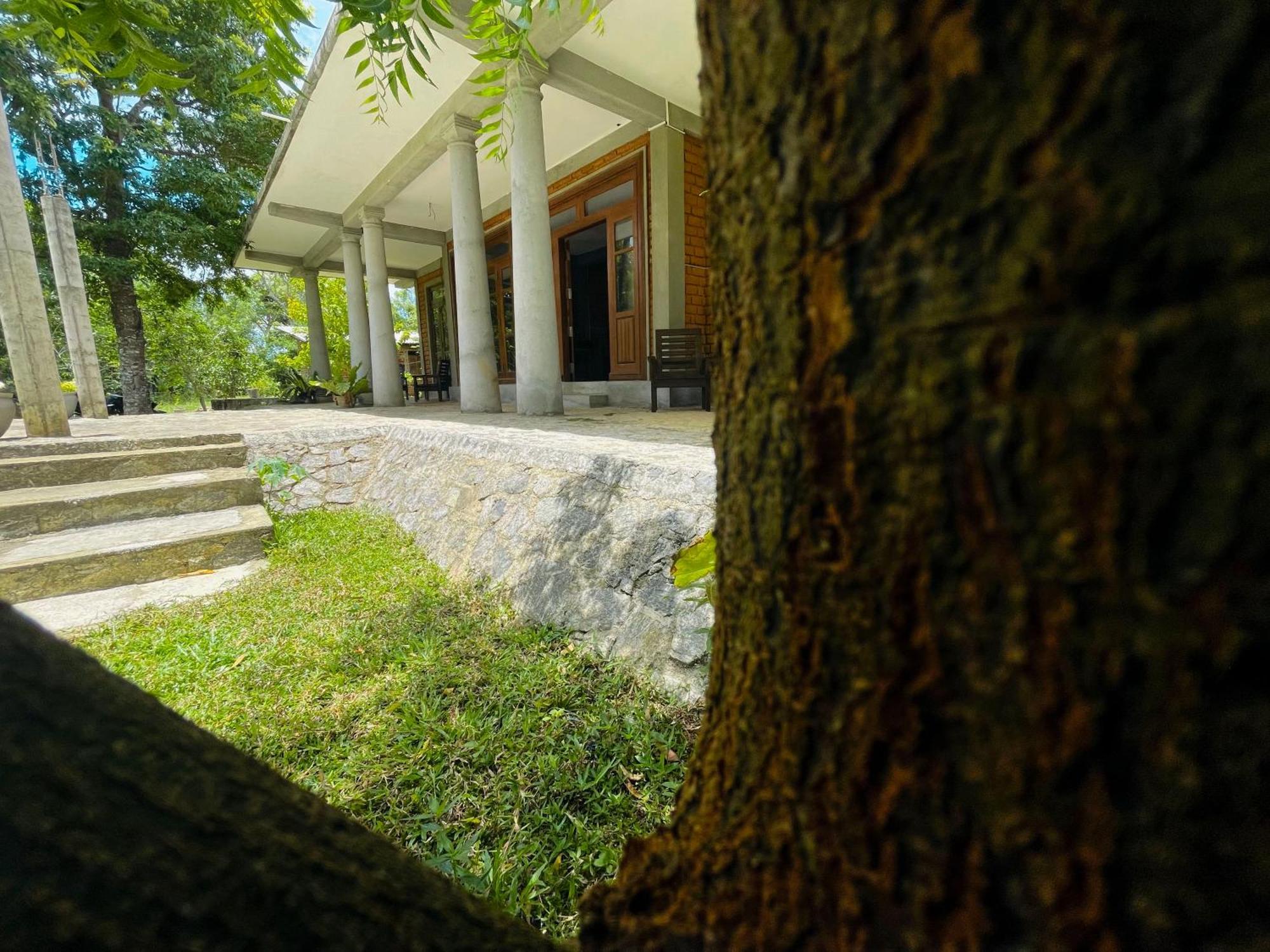 The Lotus Villa Сігірія Екстер'єр фото
