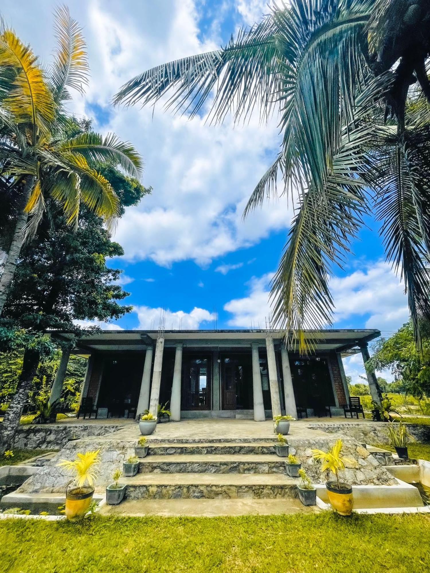 The Lotus Villa Сігірія Екстер'єр фото